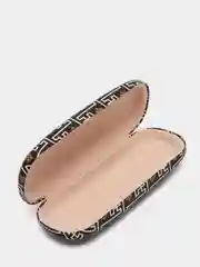 Черный футляр для очков