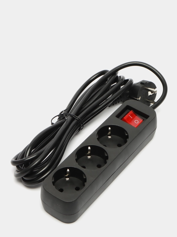 Удлинитель с заземлением Defender G330, 3,0 м, 3 розетки