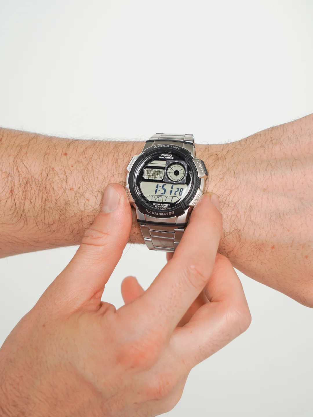 Наручные часы Casio Collection AE-1000WD-1A с водозащитой 100 метров(2)