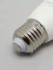 Светодиодная LED лампа Smartbuy-С37-9,5W/3000/E27, теплый свет