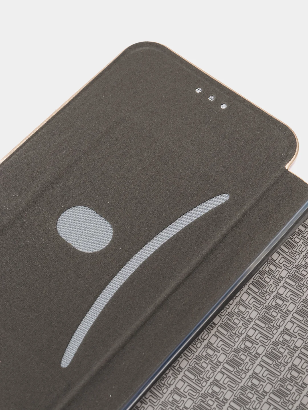 Золотой чехол-книжка на Xiaomi Redmi 5 Plus / Redmi 5+ (Сяоми Редми 5 плюс)