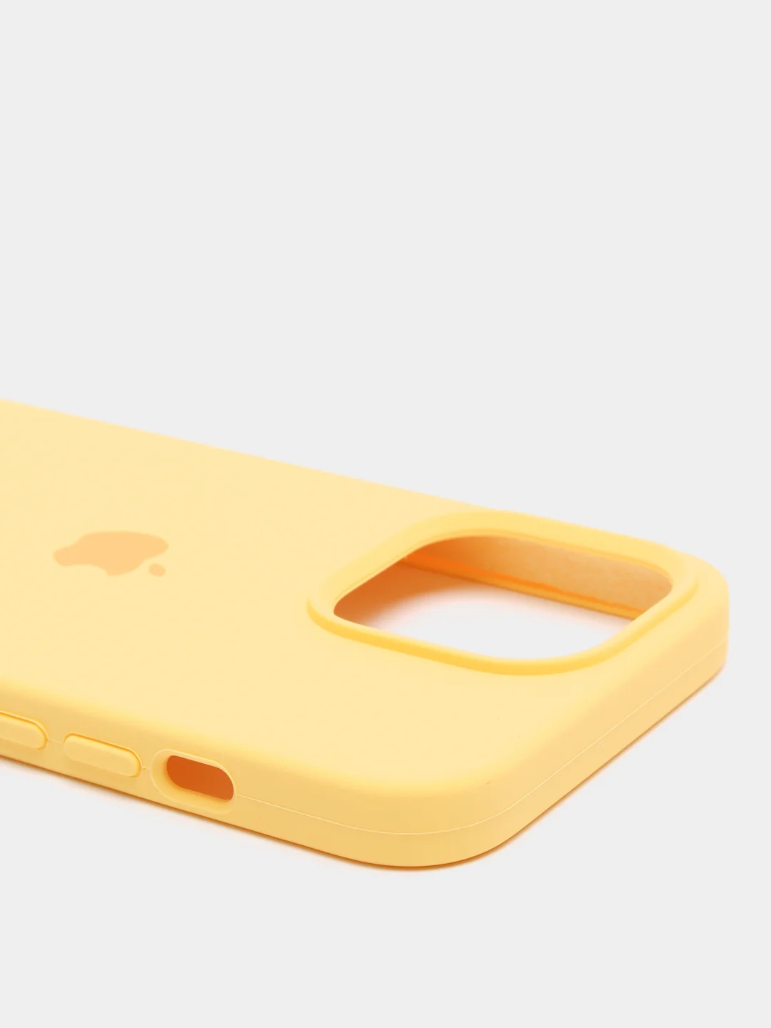 Желтый чехол Silicone Case для iPhone 13 Pro с закрытым низом