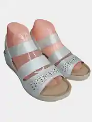 Белый женские босоножки "Великан"