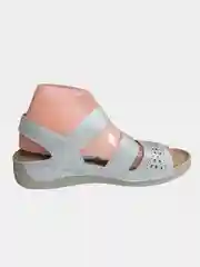 Белый женские босоножки "Великан"