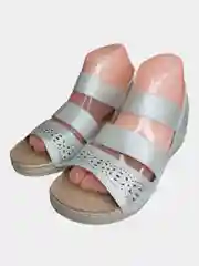 Белый женские босоножки "Великан"