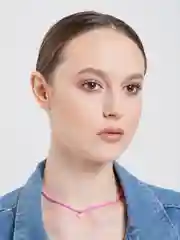 Розовый чокер из бисера с сердечком
