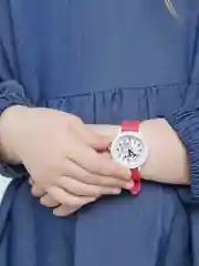 Алый часы детские, с силиконовым ремешком