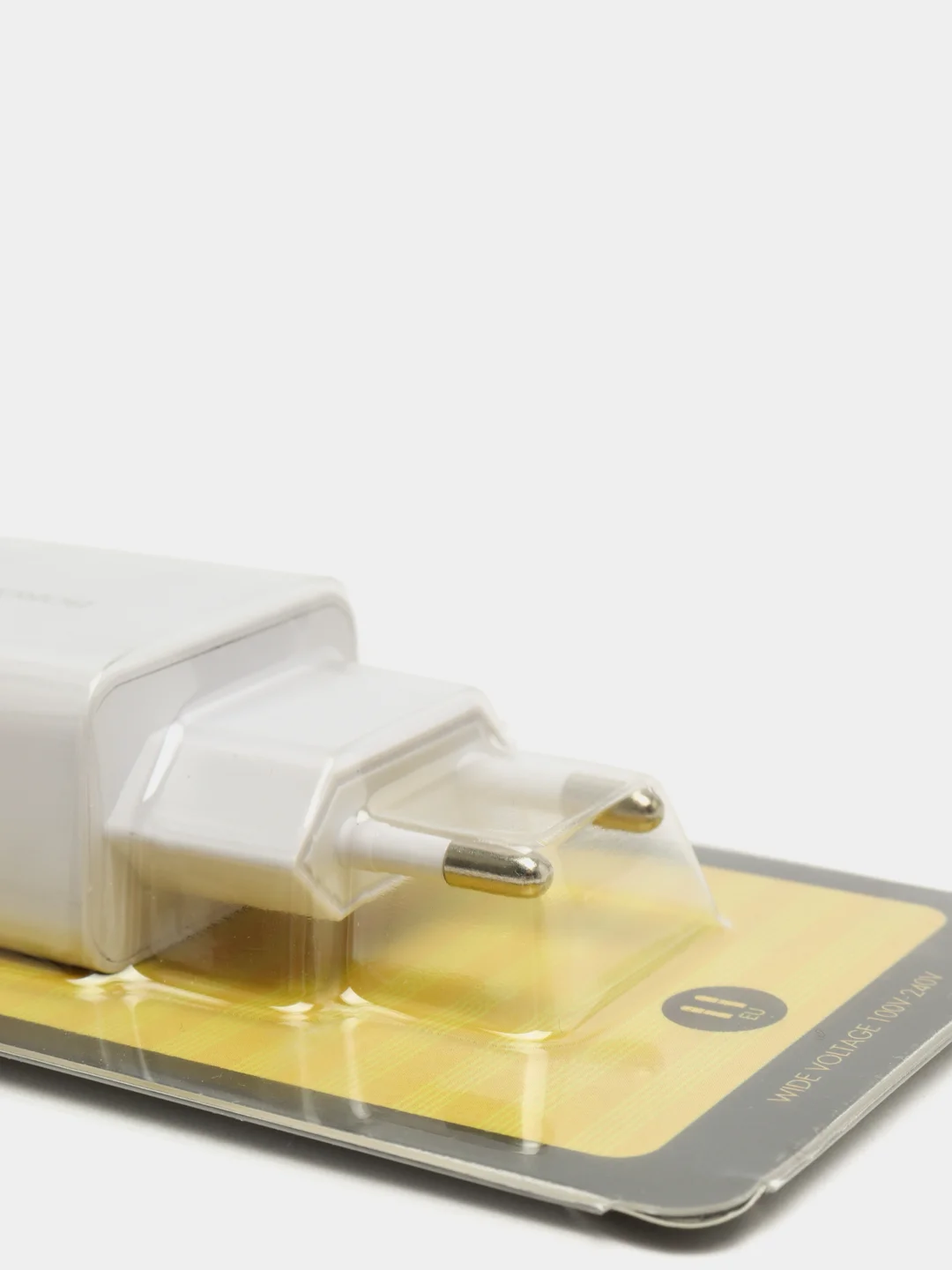 Белый блок питания 18W для быстрой зарядки QC 3.0