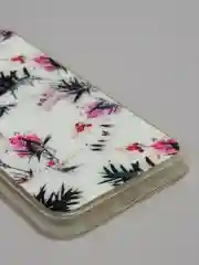 Алый чехол для iPhone XR