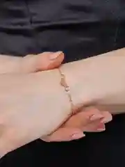 Золотой браслет с сердечком
