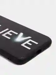 Белый чехол на iPhone XR