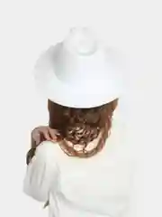 Белый женская шляпа, фетровая