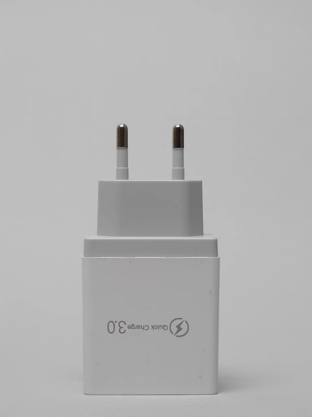 Белый cетевое зарядное устройство на 4 USB / блок питания зарядник