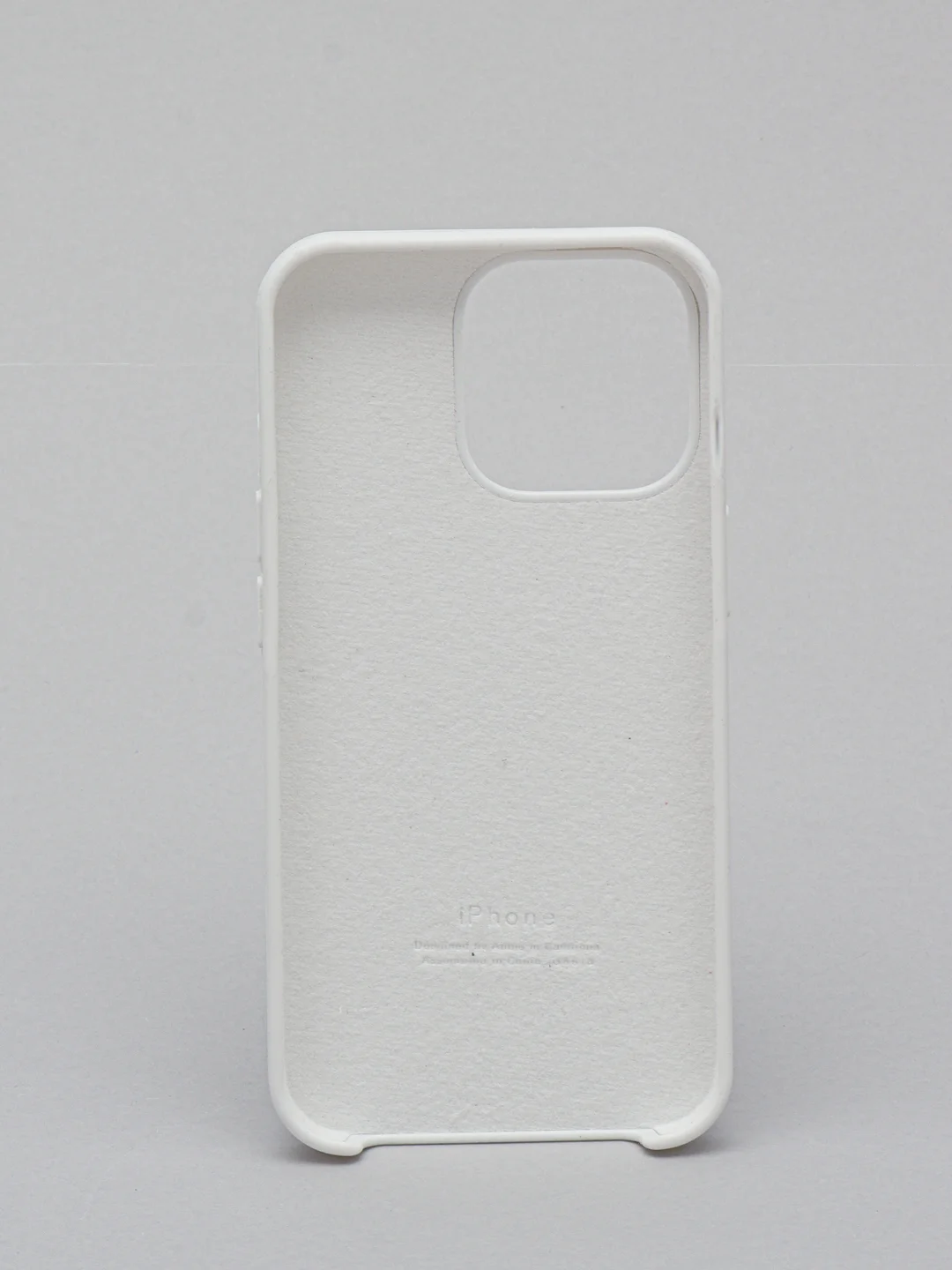 Белый чехол Silicone Case для iPhone 13 / 13 Pro / 13 Pro Max с открытым низом