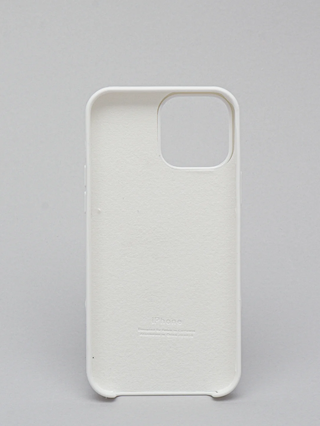 Белый чехол Silicone Case для iPhone 13 / 13 Pro / 13 Pro Max с открытым низом