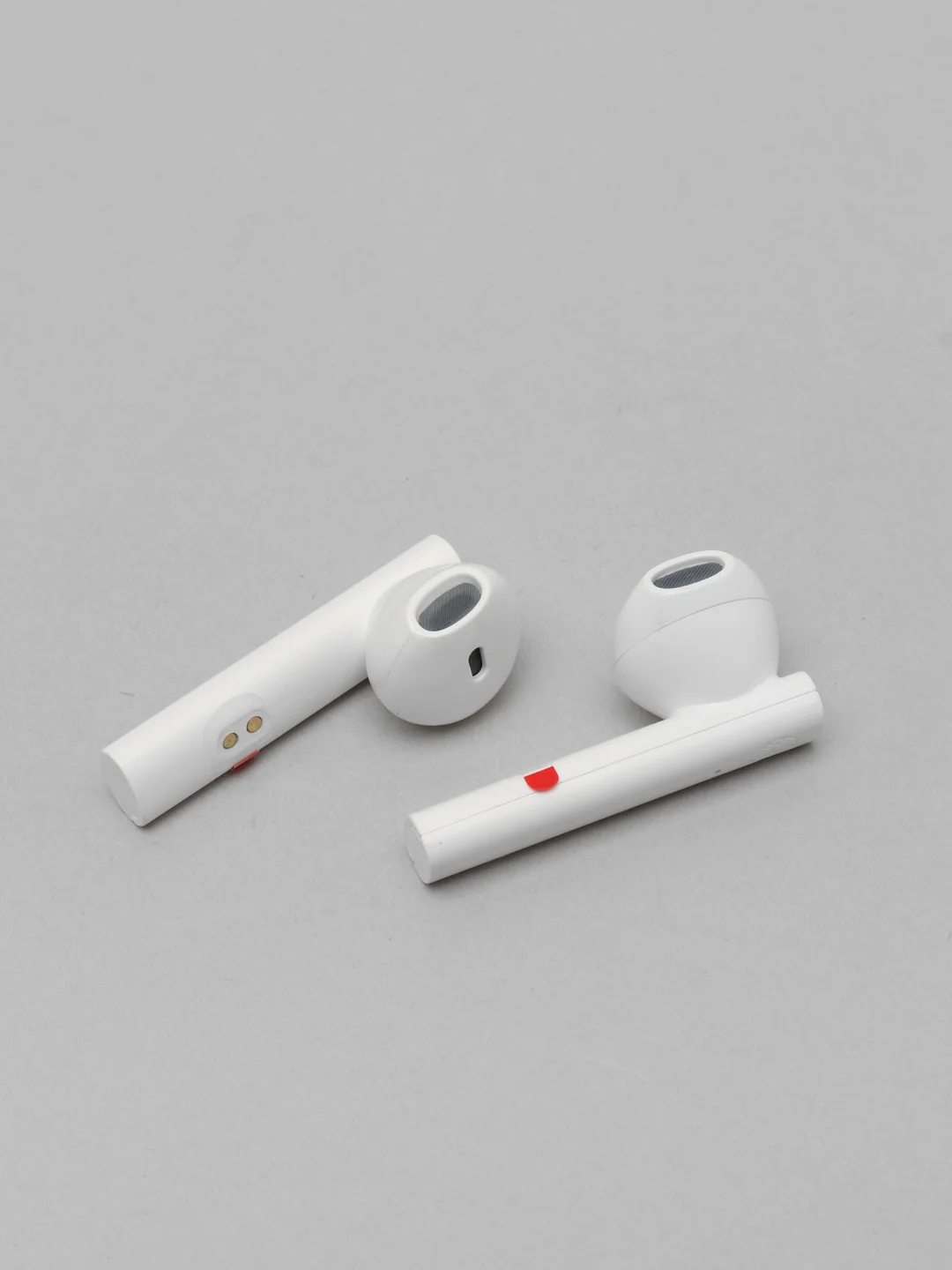 Белый bluetooth-наушники беспроводные TWS W12, вкладыши
