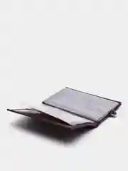 Обложка на кнопке, для удостоверений и автодокументов, цвет бордовый