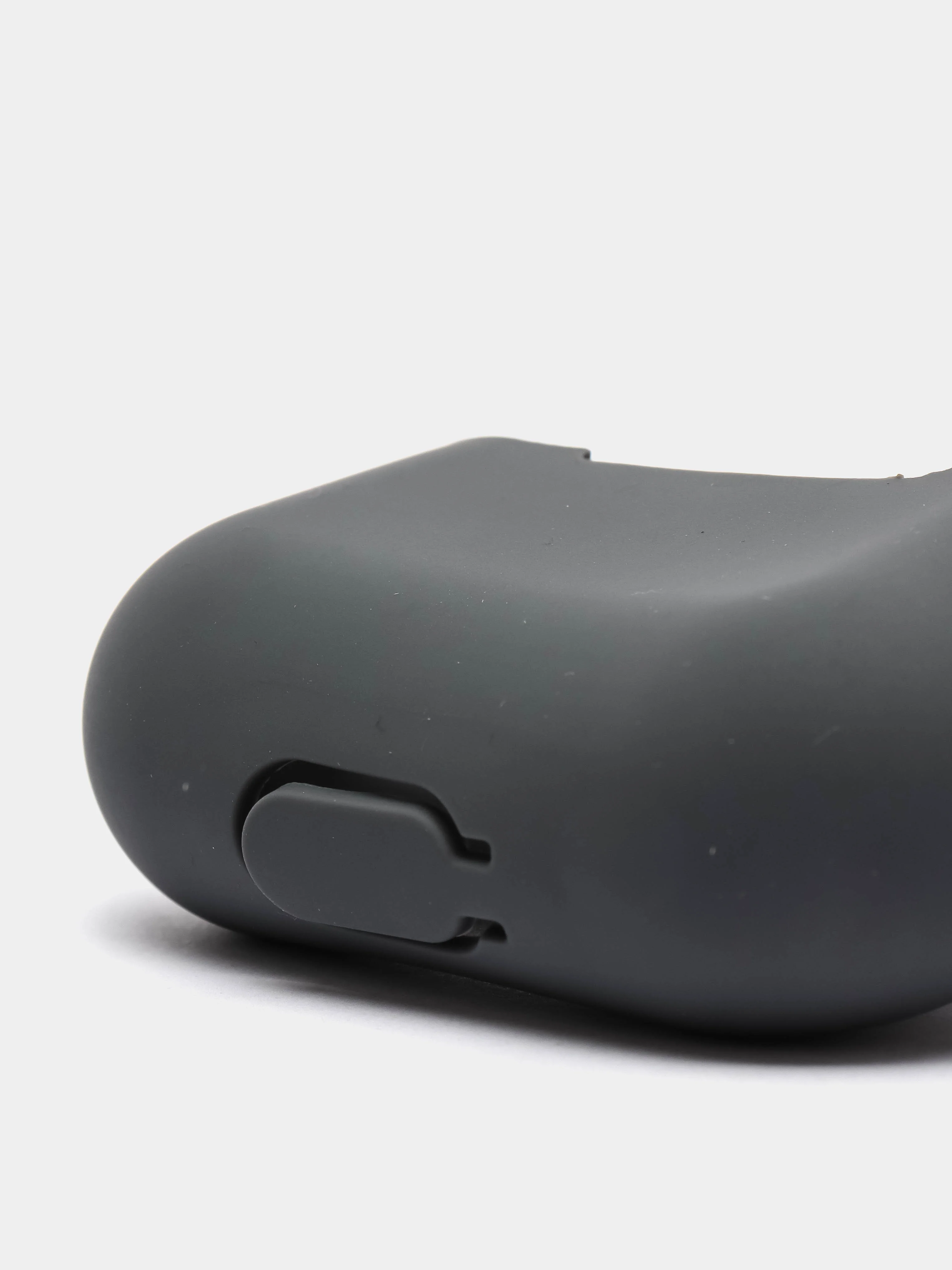 Угольный чехол силиконовый для наушников AirPods Pro с карабином