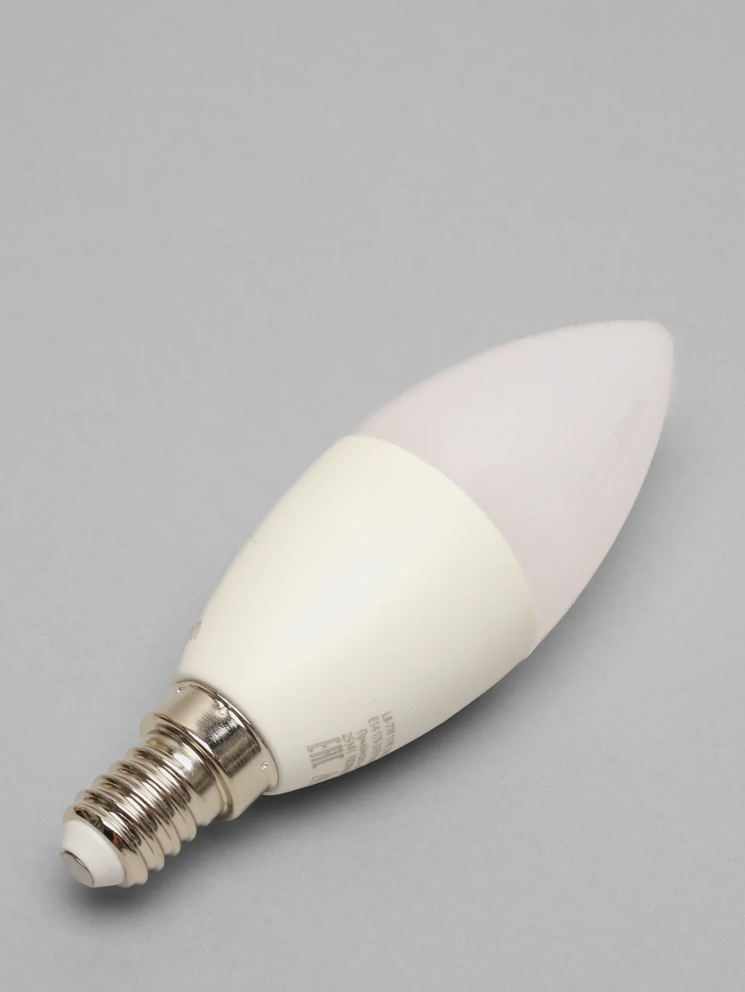 Лампа светодиодная Feron LB-770, 11W, Е14