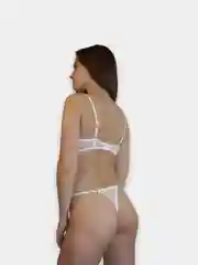 Белый комплект нижнего белья