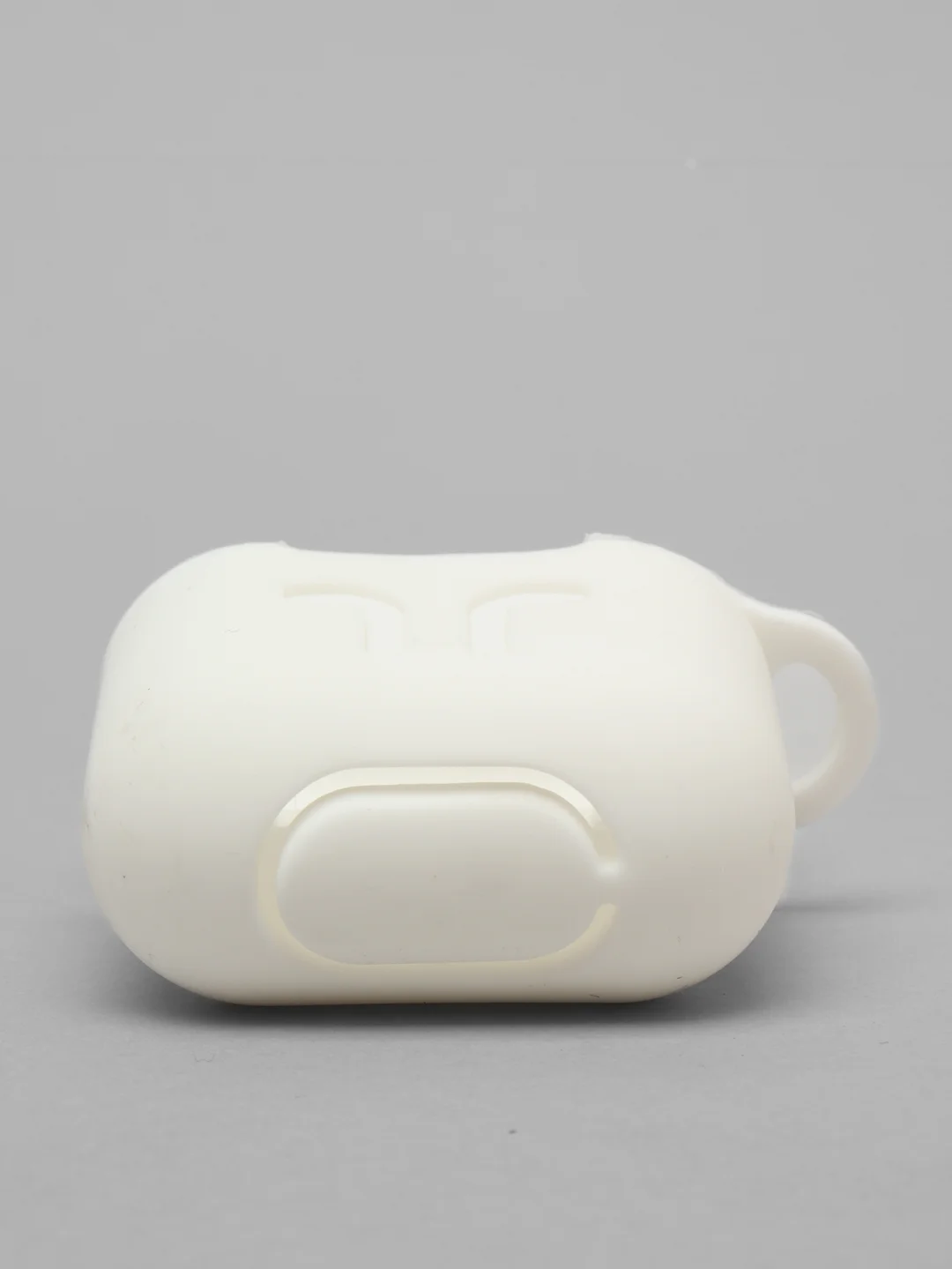 Белый чехол для AirPods c карабином