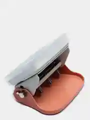 Розовый дырокол с разметкой