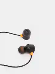Проводные наушники