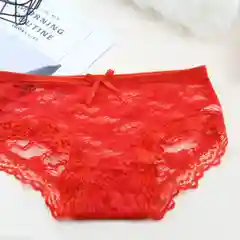 Красный трусы женские