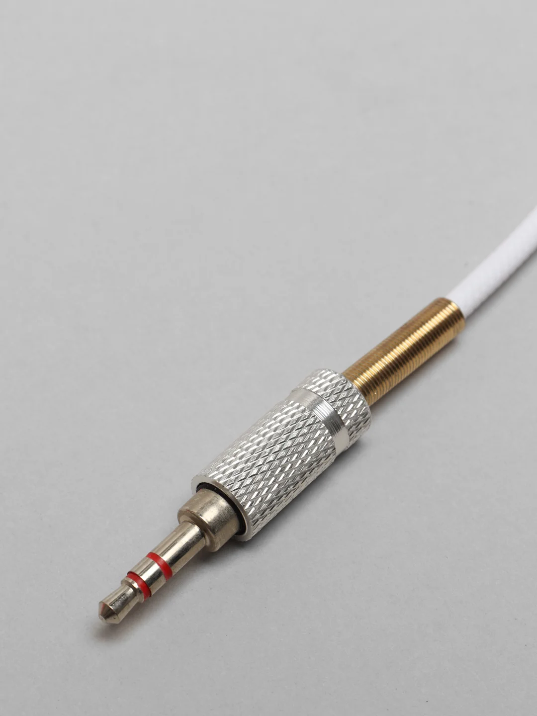 Белый aux кабель 3.5mm в кожаной оплетке, папа-папа