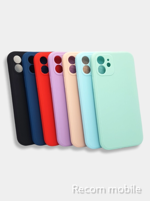 Чехол силиконовый для iPhone 12 матовый с защитой камер, закрытым низом и бархатом внутри