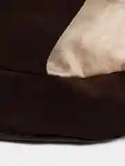 Молочный лежак с встроенным одеялом