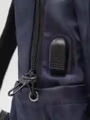 Черный рюкзак мужской на одно плечо с USB портом