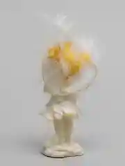 Белый статуэтка "Девочка"