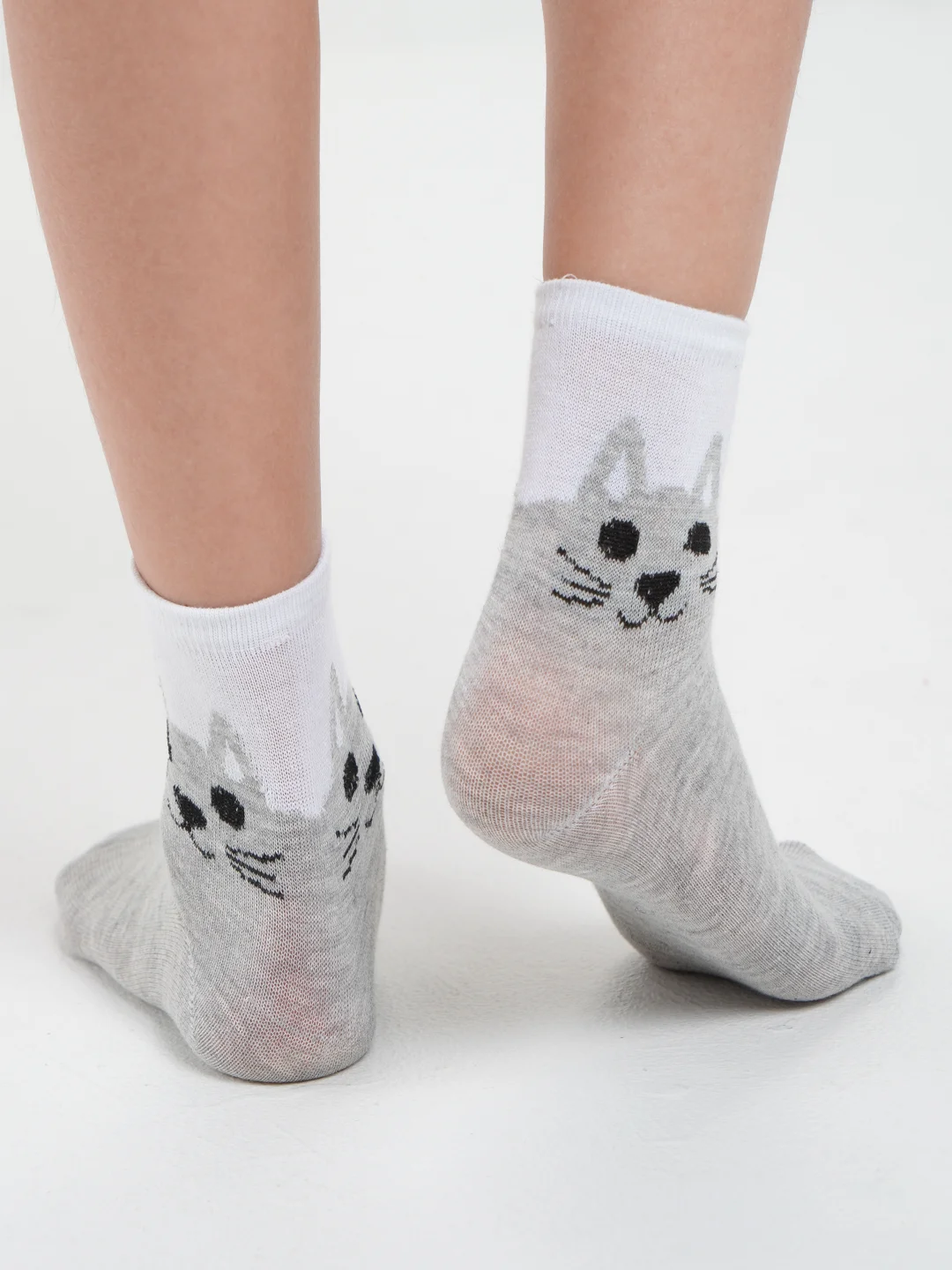 Серый носки с рисунком "Кошка"
