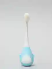 Голубой яркая детская зубная щетка