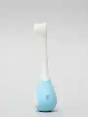 Голубой яркая детская зубная щетка