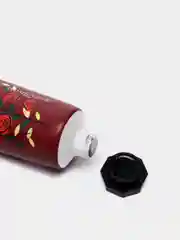 Красный увлажняющий крем для рук