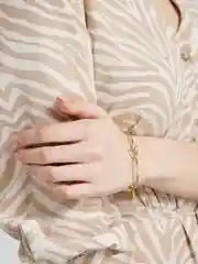Браслет с буквой