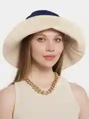 Бежевый панама летняя