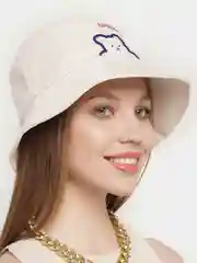 Бежевый панама летняя