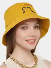 Желтый панама летняя