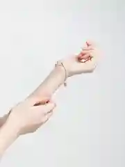 Браслет с буквой