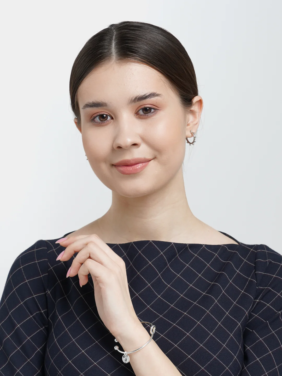 Браслет с буквой