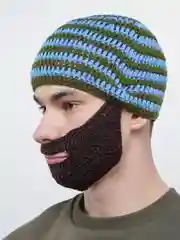 Синий шапка с бородой