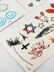 Зеленый временные татуировки, 3 листа в комплекте