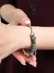 Угольный браслет