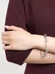 Небесно-голубой браслет
