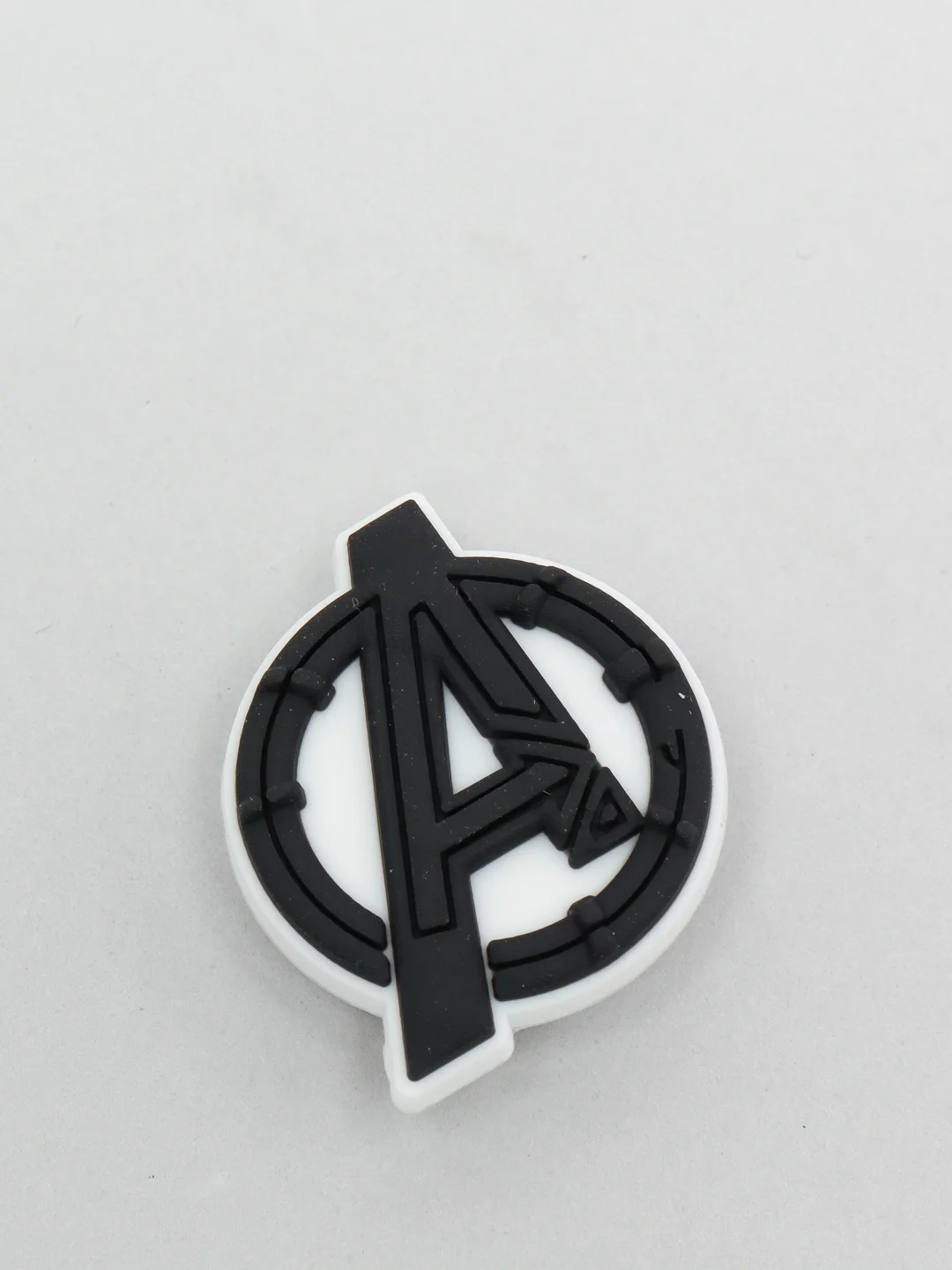 Молочный джиббитсы Марвел (Marvel)/ Джибитсы/ Супергерои / украшение для обуви и браслета