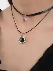 Серый чокер