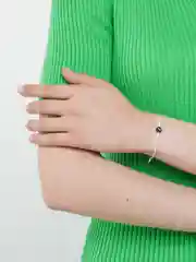 Аметистовый браслет белая  нить с буквой Инициал, Handmade